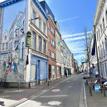 Colorful Pop Apartment In The Heart Of Antwerp Exterior photo